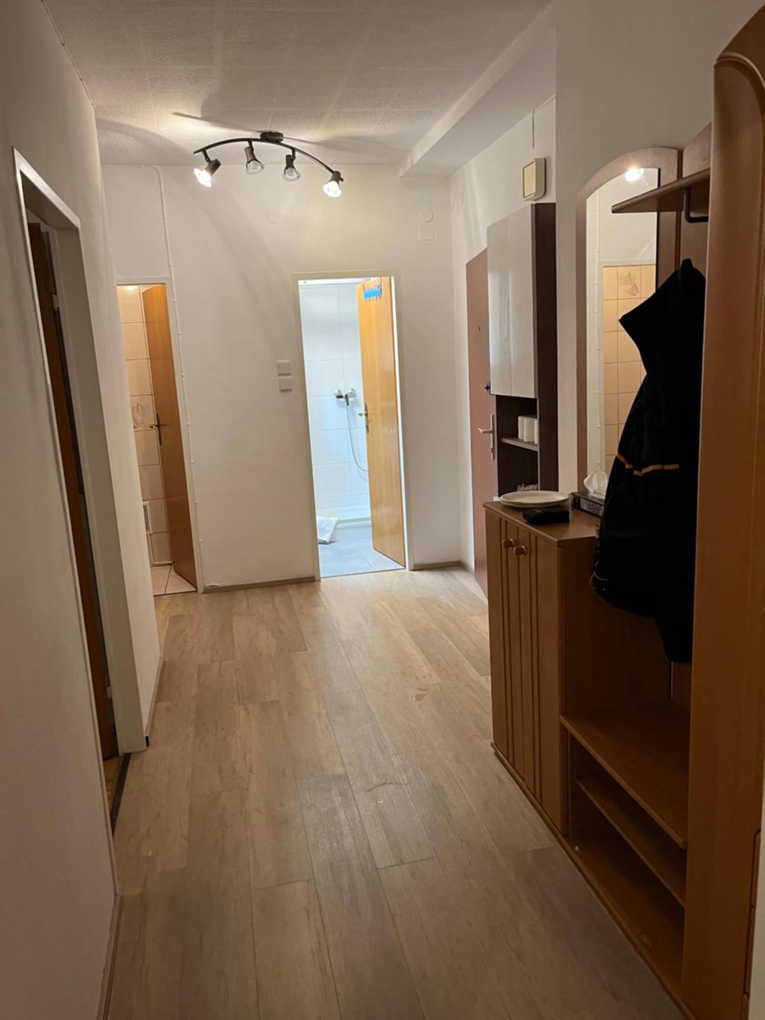 City Appartement 4600 Велс Екстериор снимка